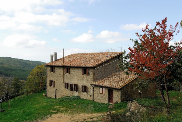 Exterior - - Agriturismo La Piaggia - Forest View Apartment on the Ground Floor 2 Guests (Castiglione d'Orcia)