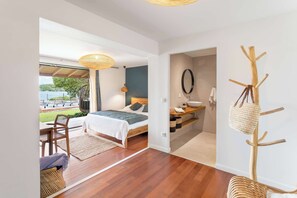5 bedrooms, iron/ironing board, WiFi, bed sheets