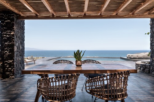 Colombos BeachFront