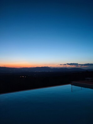 Outdoor pool - Cafaggio Primo, exclusive use of farmhouse with pool and a  breathtaking view (LORO CIUFFENNA)