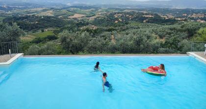 Cafaggio Primo, exclusive use of farmhouse with pool and a breathtaking view