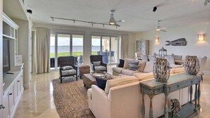 Televisio, pöytätennispöytä