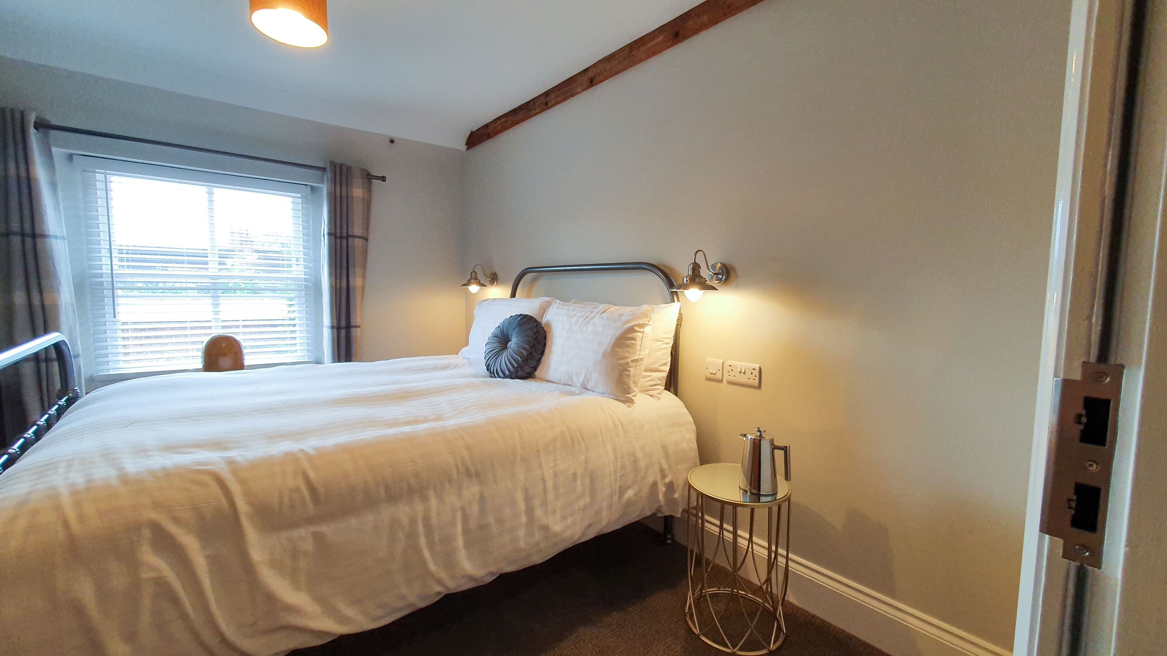 Egyptian cotton sheets, premium bedding, pillowtop beds