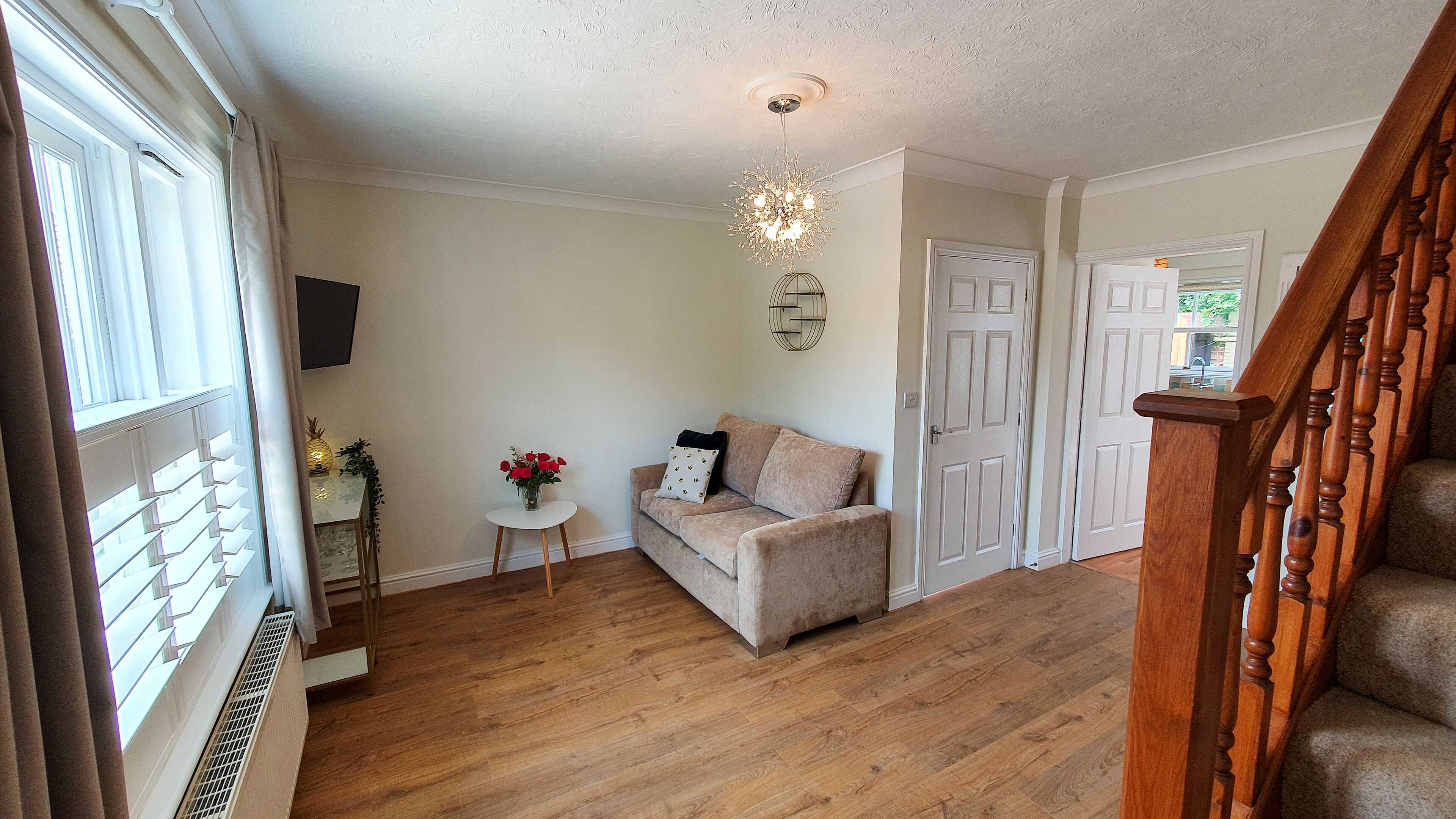 deluxe house | living area | 32-inch smart tv with digital channels, tv