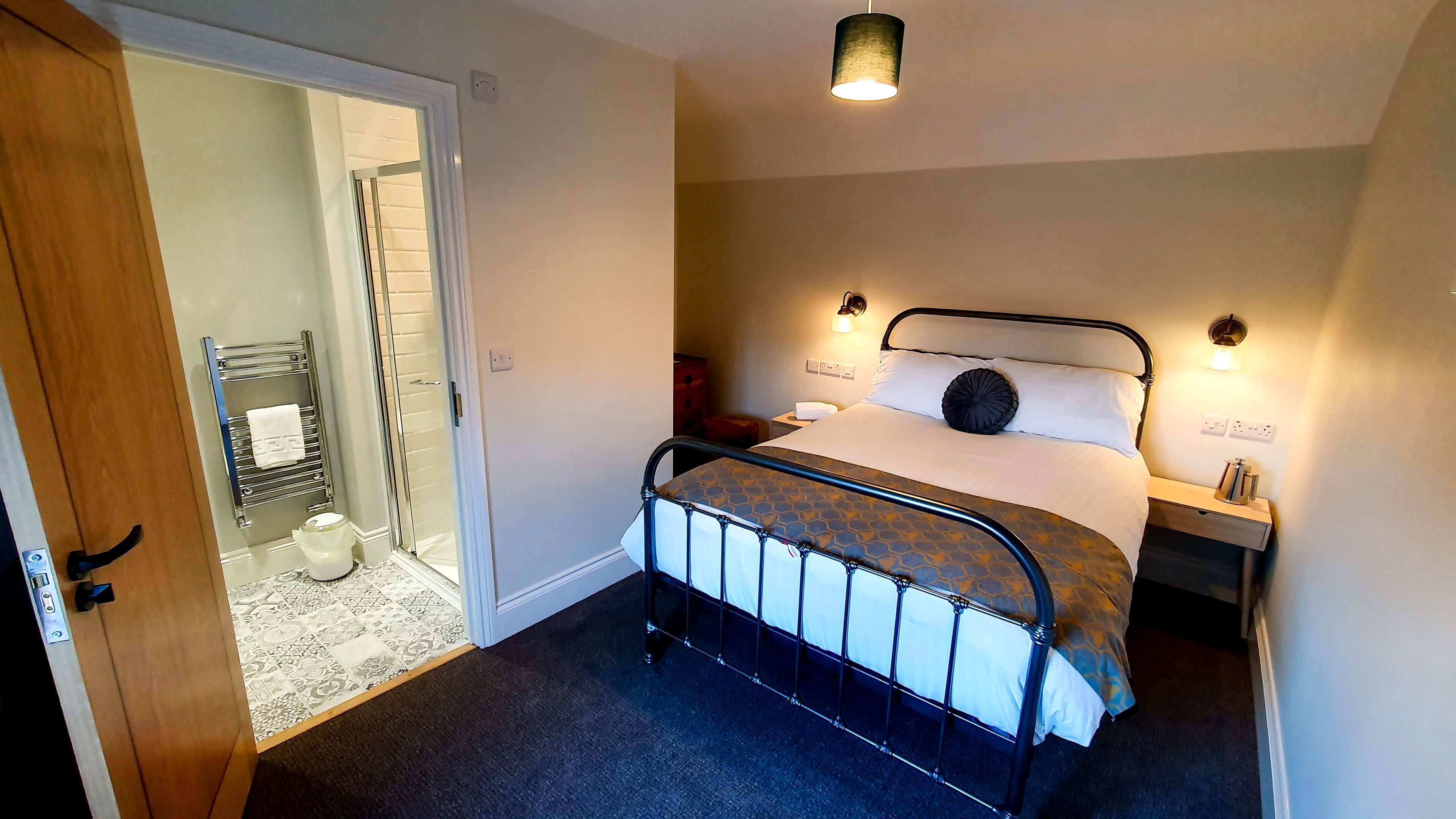 Egyptian cotton sheets, premium bedding, pillowtop beds
