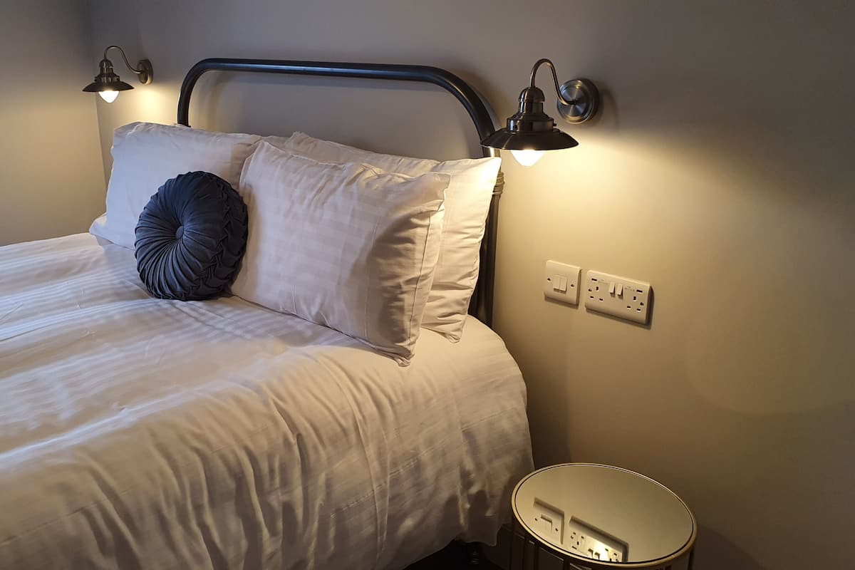 Luxury-Doppelzimmer | Bettwäsche aus ägyptischer Baumwolle, hochwertige Bettwaren