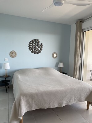 2 chambres, fer et planche à repasser, Wi-Fi gratuit, draps fournis