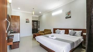 Premium bedding, laptop workspace, rollaway beds, free WiFi