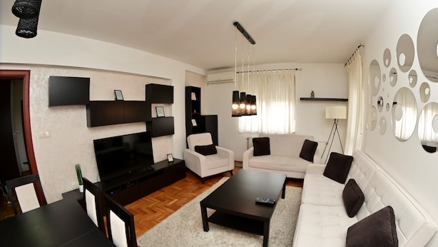 Family Apartment | Living area | Flat-screen TV - HomeRent White (Novi Sad)