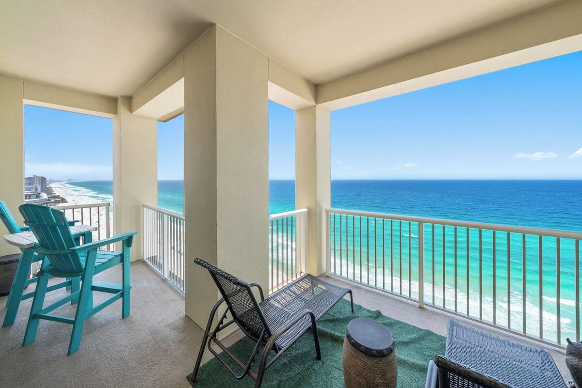 2009 Grand Panama 3Br plus Bunk. VIP Beach Svc included!! Awesome Corner Unit