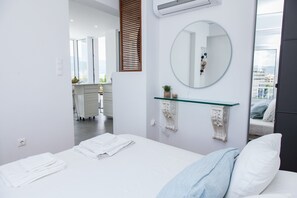Luxury Apartment | 1 bedroom, free WiFi - Penthouse in center of Athens with View (Athens)