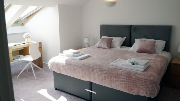 2 habitaciones, tabla de planchar con plancha y wifi gratis 