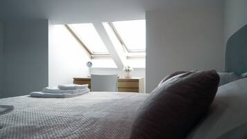 2 bedrooms, iron/ironing board, free WiFi, bed sheets