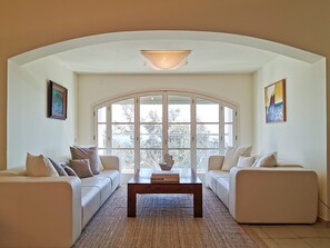 Smart TV, video games, ping pong, stereo