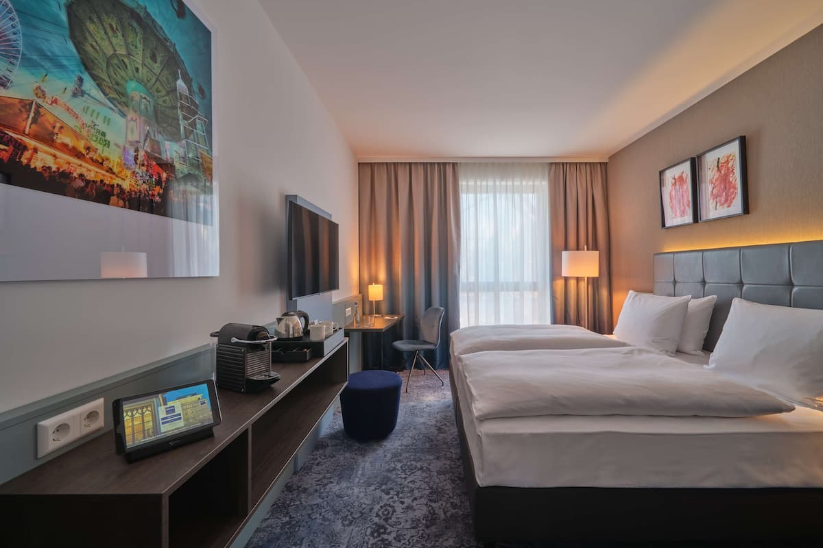 comfort double room | 1 bedroom, in-room safe, desk, blackout curtains