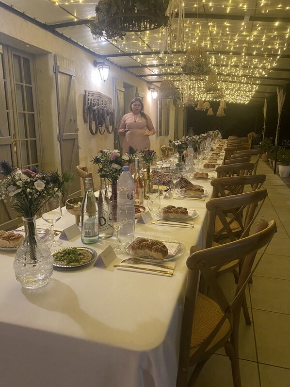 Banquet hall
