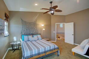 3 bedrooms, desk, iron/ironing board, free WiFi