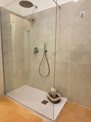 City-Apartment | Badezimmer