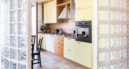 MyHomeInComo - Santa Chiara Apartment