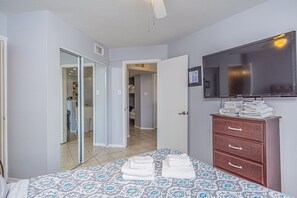 2 bedrooms, iron/ironing board, WiFi, bed sheets