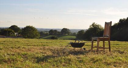 Immaculate and Cosy Bell Tent in Shaftesbury, UK