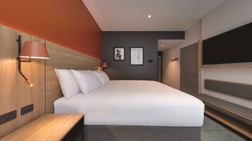 Iron/ironing board, travel cot, WiFi, bed sheets