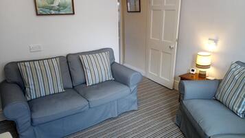 Cottage | Living area