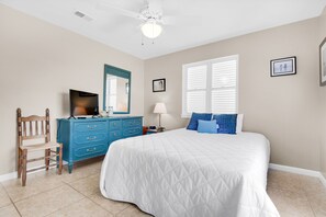 3 bedrooms, iron/ironing board, WiFi, bed sheets