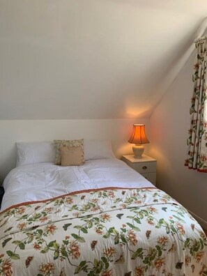 3 quartos, ferros/tábuas de passar roupa, Wi-Fi de cortesia