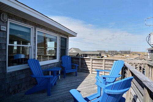 Sea Horse- Oceanside- Only a short Walk to Beach- Community Pool & Spa