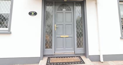 17 Clover Hill