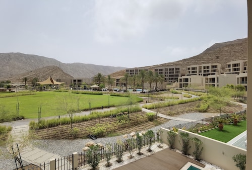 Villa Garden & Pool View 