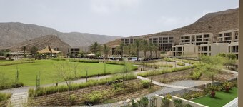 Villa Garden & Pool View 