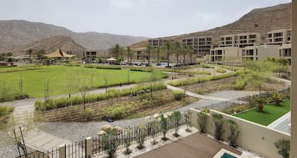 Villa Garden & Pool View