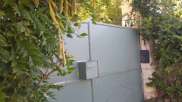 Enceinte de lâhĂ©bergement