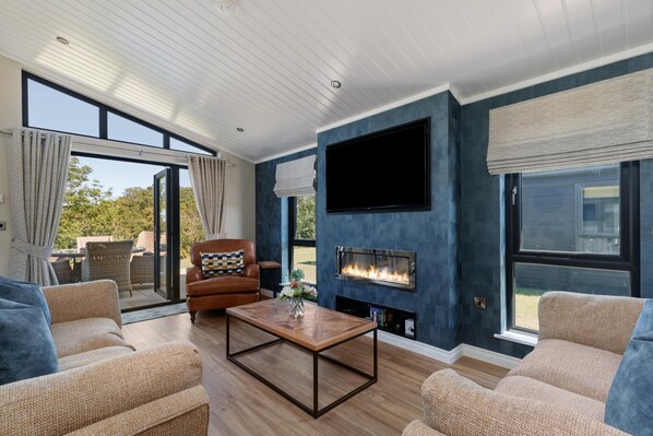 House | 3 bedrooms - Dewin Bach - Luxury Lodge Hot Tub Close to Beach (Tenby)
