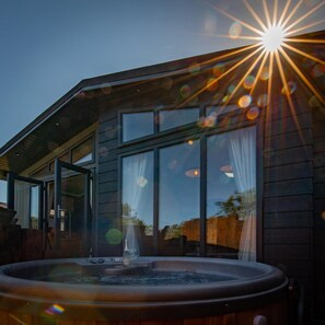 House | 3 bedrooms - Dewin Bach - Luxury Lodge Hot Tub Close to Beach (Tenby)