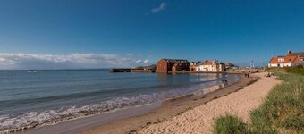 Stylish Beach Pad on Scotland's Golf Coast