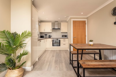Old Prestwick View - Donnini Apartments