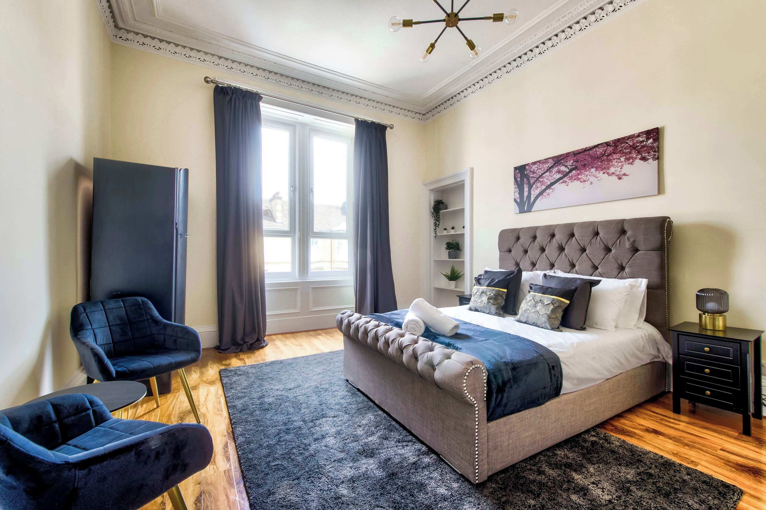 5 bedrooms, Egyptian cotton sheets, iron/ironing board, WiFi