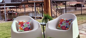 TOP-RATED! HOT TUB, KAYAKS, FISHING, BOAT DOCK! Granbury Paddle and Play Escape!