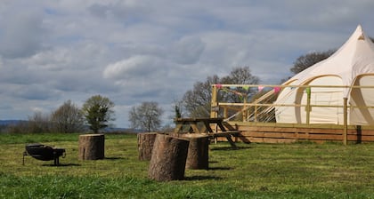 Lovely Spacious Lotus Bell Tent in Shaftesbury, UK