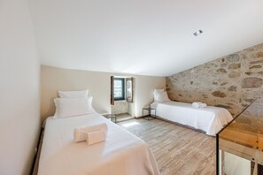 6 chambres, fer et planche à repasser, Wi-Fi gratuit, draps fournis