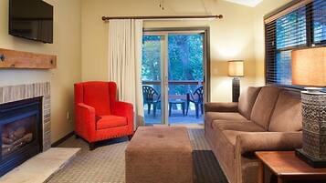 Smart TV, fireplace, video games