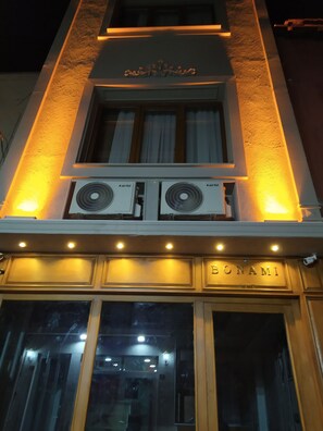 واجهة المنشأة