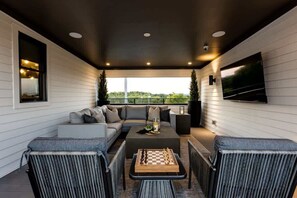 TV, lareira, aparelho de som, escritórios