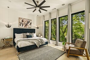 6 Schlafzimmer, Schreibtisch, Bügeleisen/Bügelbrett, kostenloses WLAN