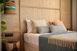 3 bedrooms, in-room safe, desk, iron/ironing board