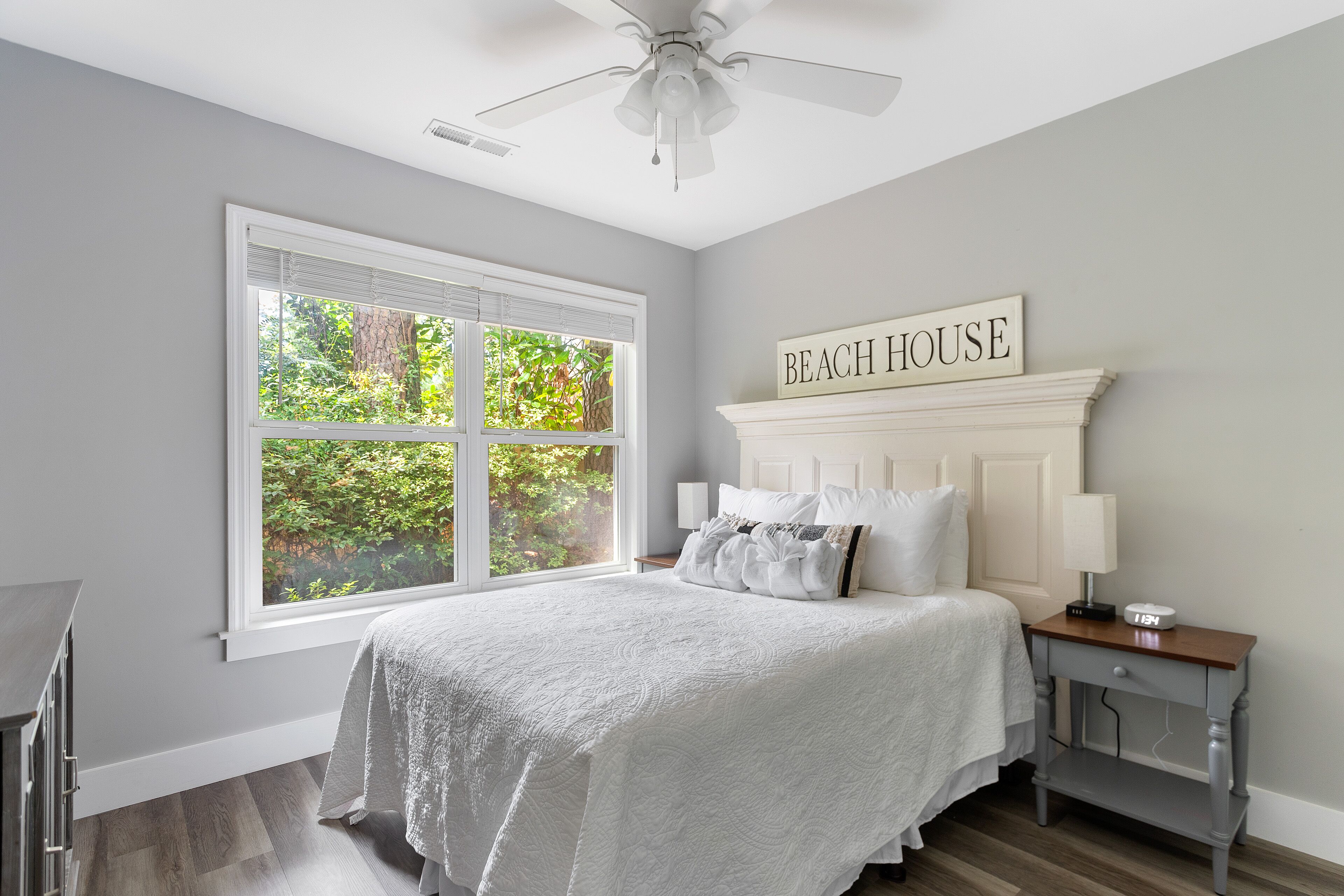 2 soverom, strykejern/-brett, reiseseng for barn og wi-fi (inkludert)