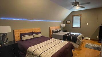 1 slaapkamer, een strijkplank/strijkijzer, gratis wifi, beddengoed